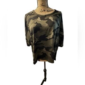 Old Navy Womens Active XXL Camo Green Ultralite All Day Crop T-Shirt